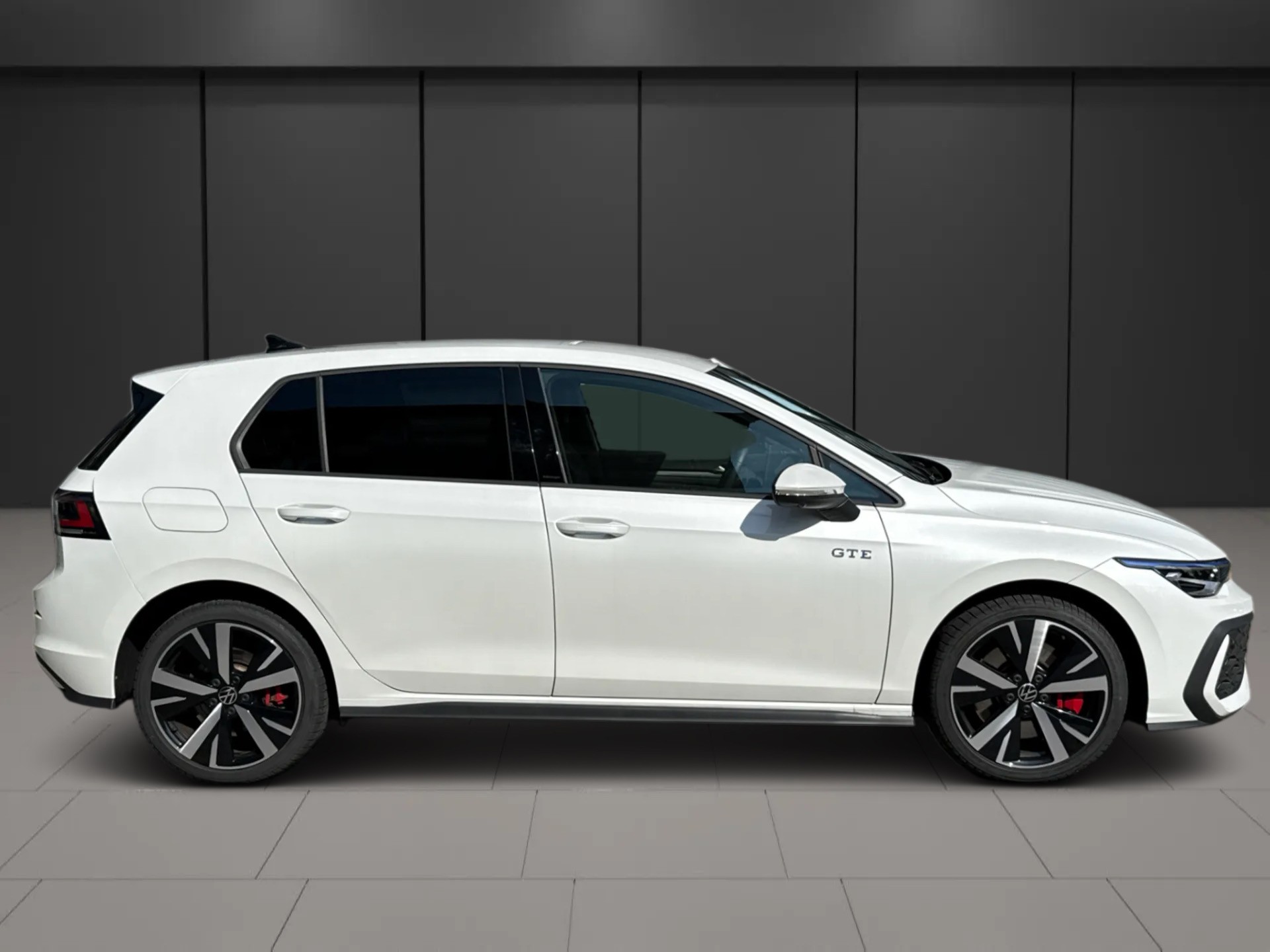 VW Golf 1.5 TSI PHEV GTE-image-2