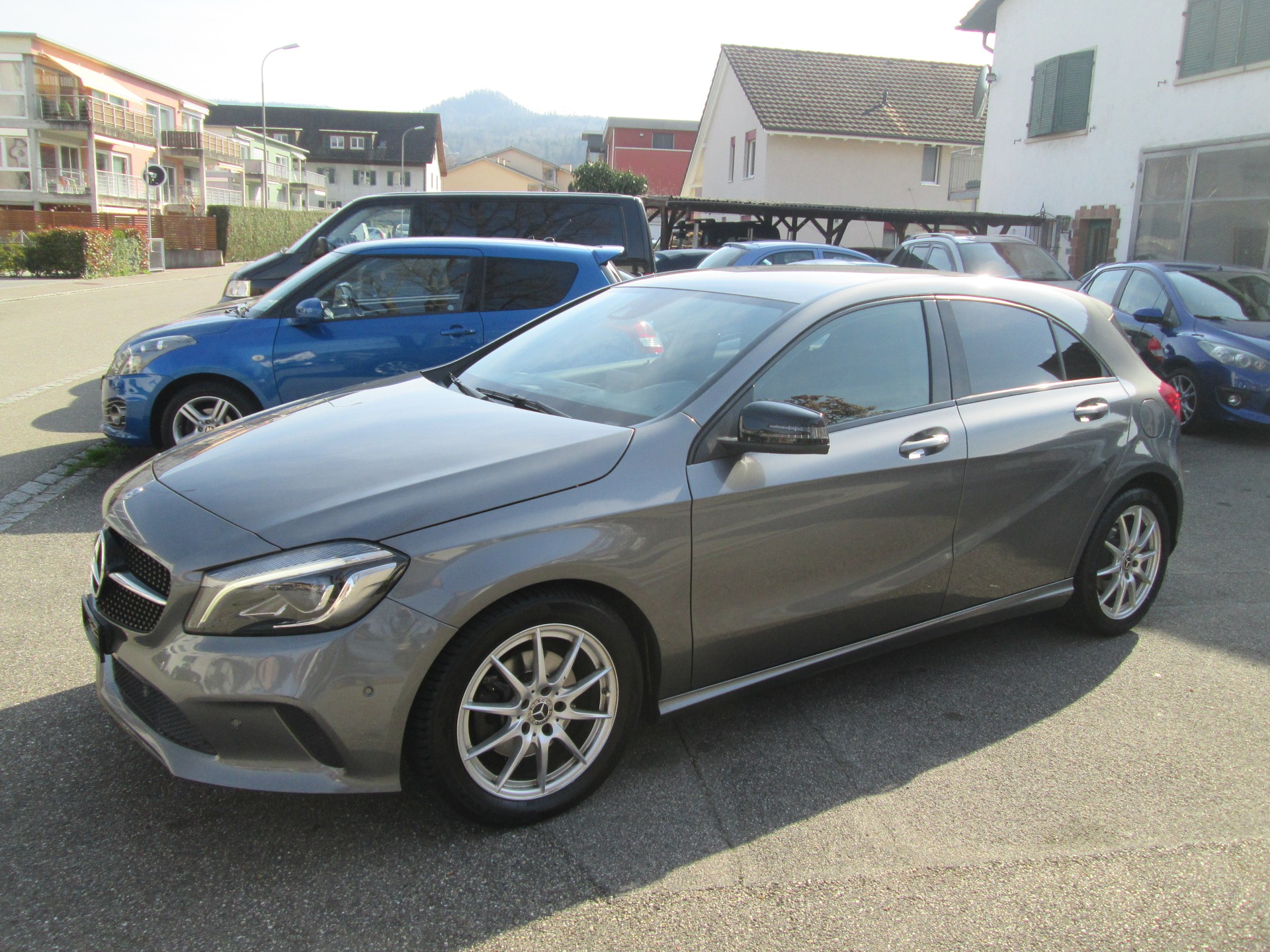 MERCEDES-BENZ A 200 Night Star 7G-DCT-image-0