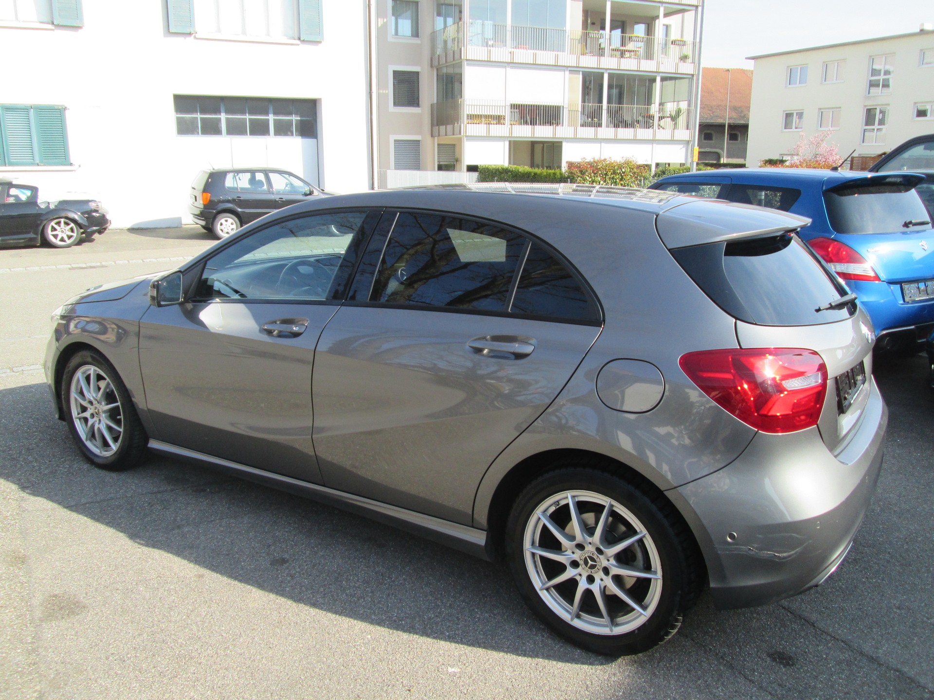 MERCEDES-BENZ A 200 Night Star 7G-DCT-image-2