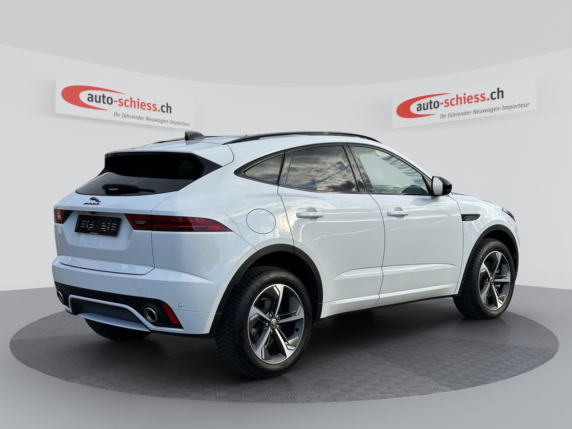 JAGUAR E-Pace 2.0 P250 R-Dynamic Black AWD SE-image-4