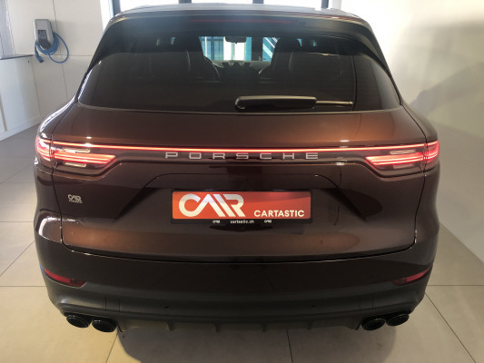 PORSCHE Cayenne S-showroom-element-3