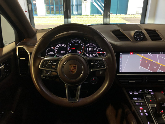 PORSCHE Cayenne S-image-9