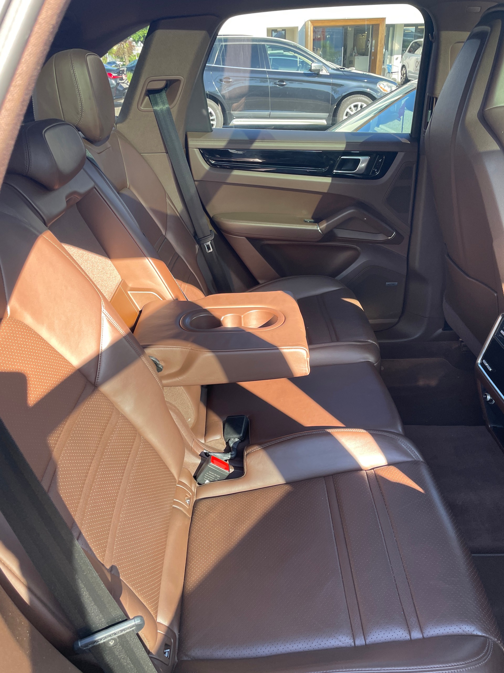 PORSCHE Cayenne S-image-18