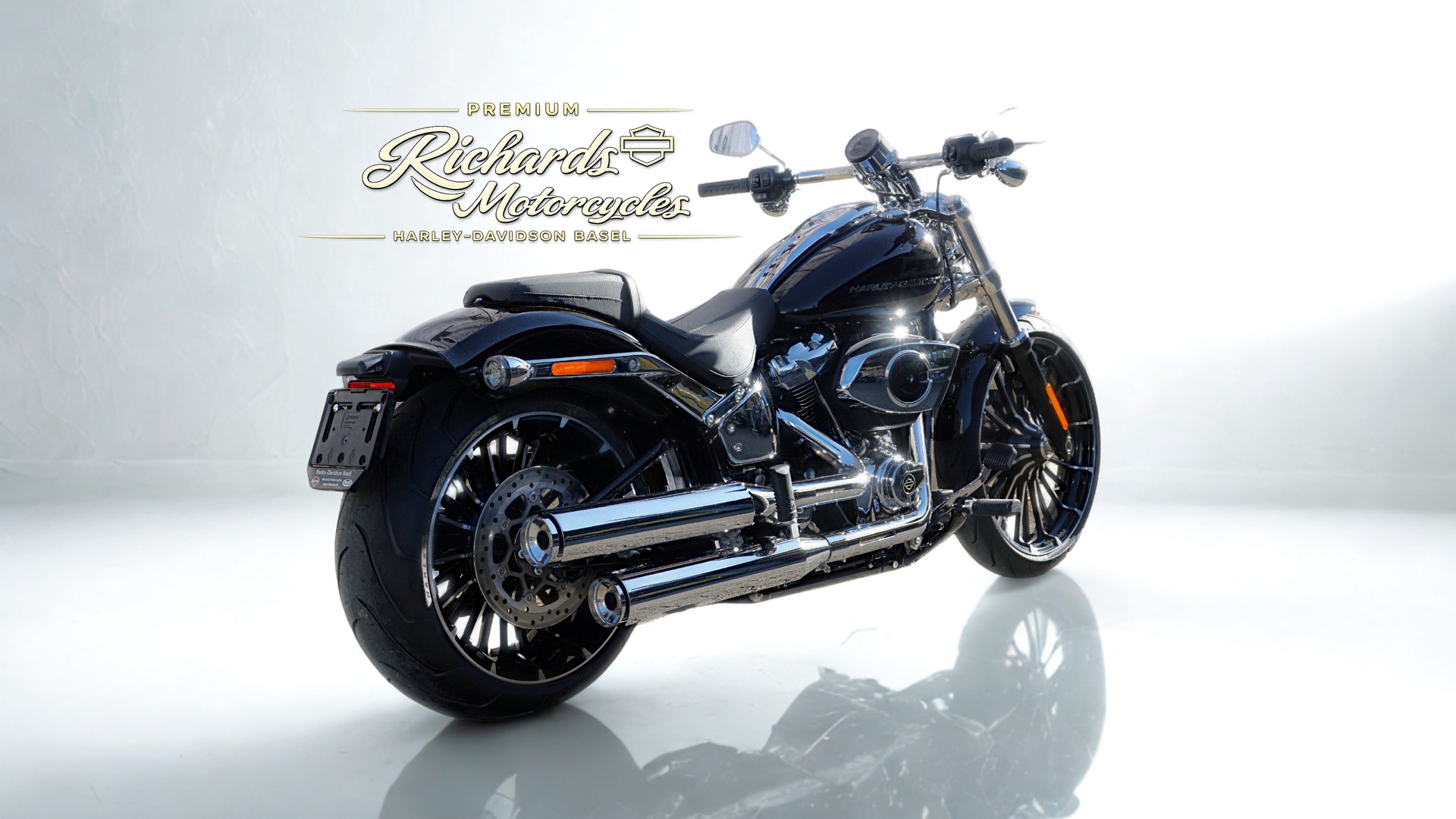 HARLEY-DAVIDSON FXBR Breakout 117-showroom-element-2