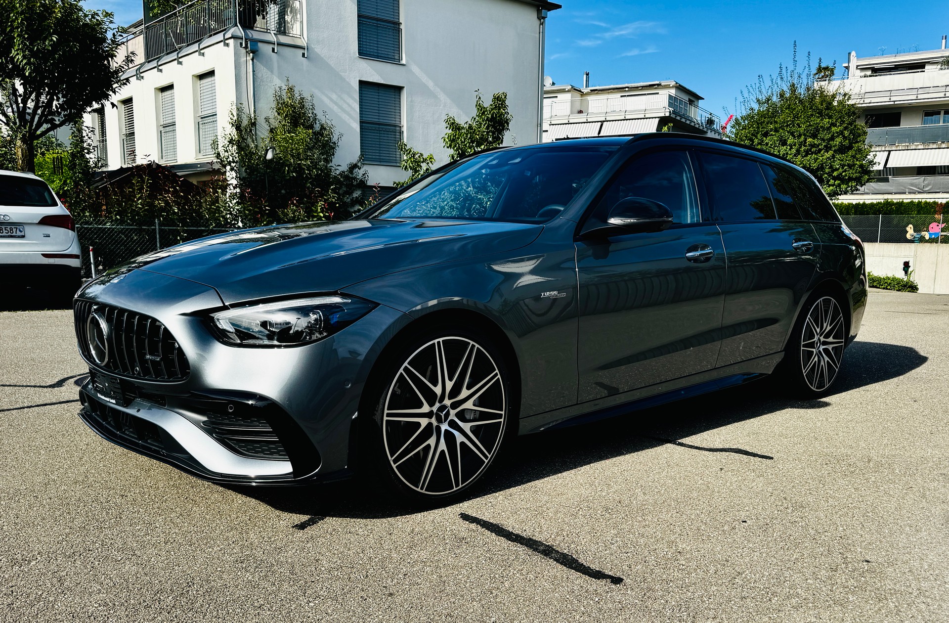 MERCEDES-BENZ C 43 AMG T 4 MATIC*AMG DRIVERS PACKAGE*PERFORMANCE ABGASANLAGE*EL. PANORAMA-GLASSCNIEBEDACH*-showroom-element-2