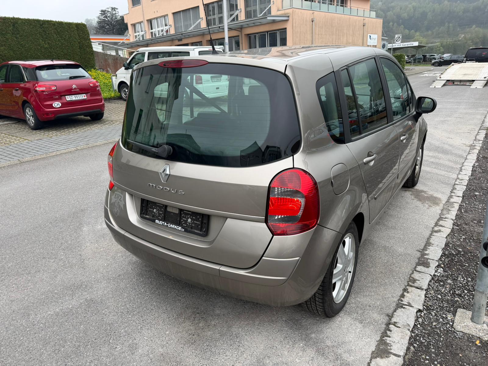 RENAULT Modus 1.2 16V T Dynamique-image-4
