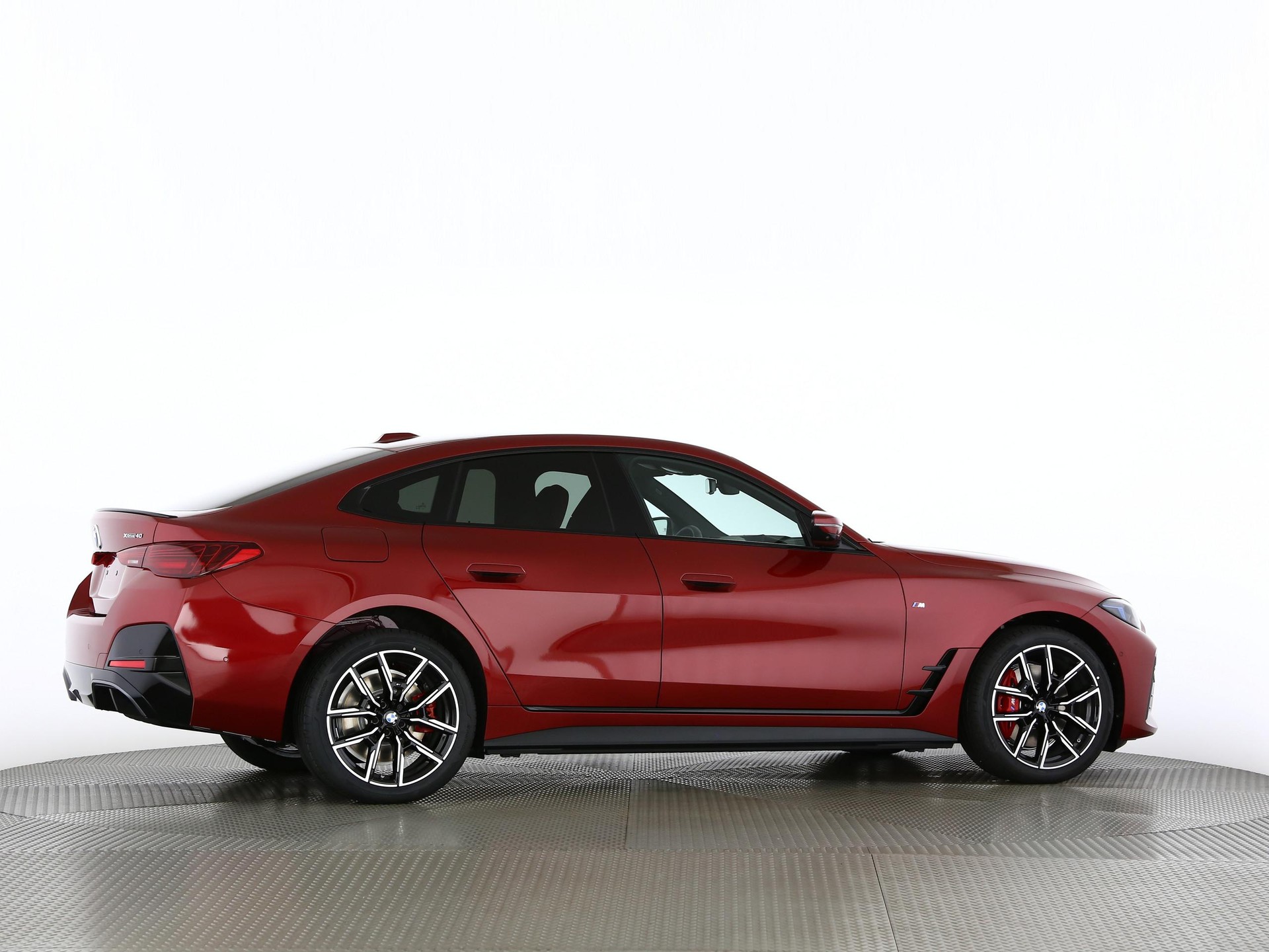 BMW i4 xDrive40-image-21