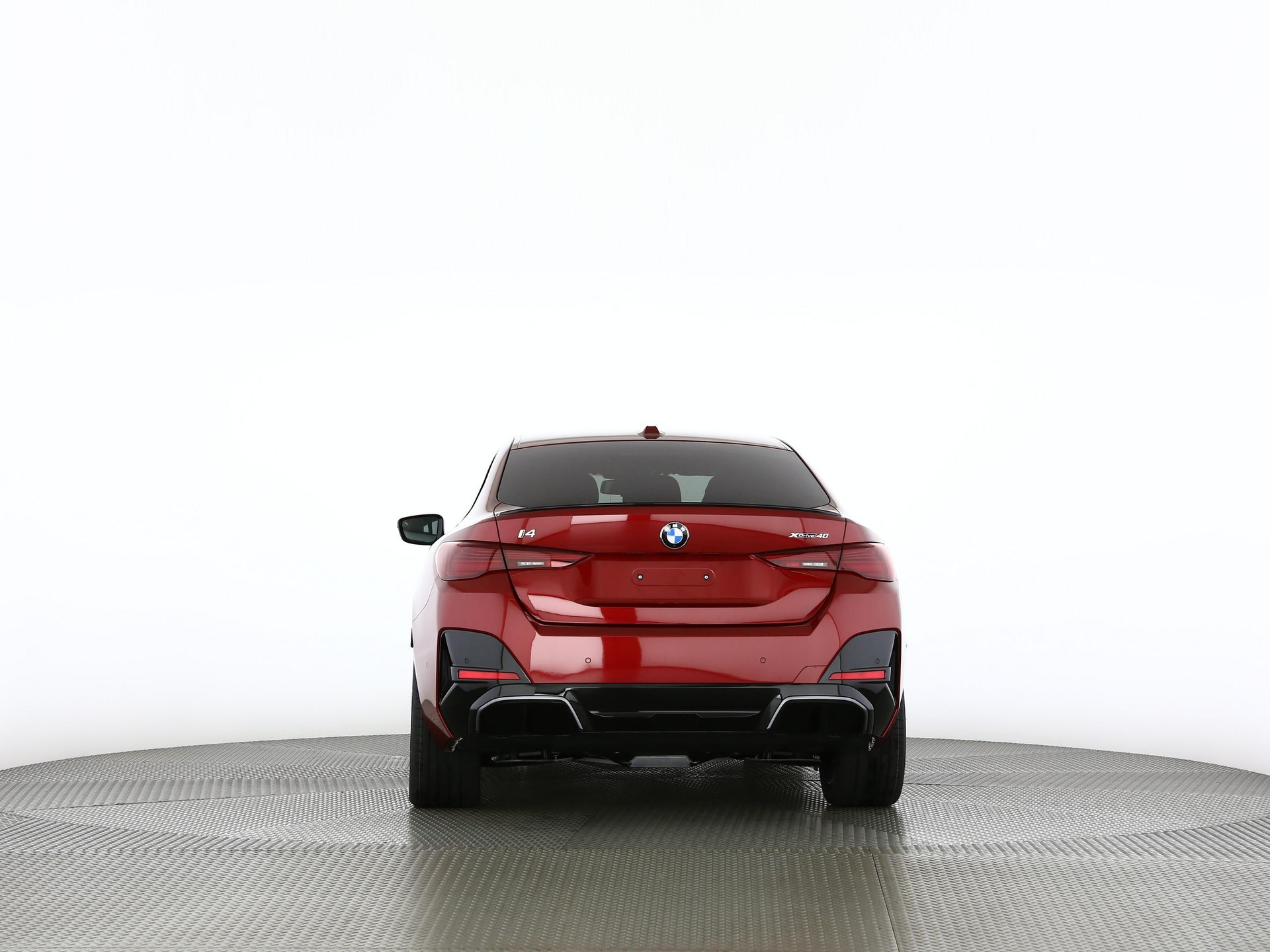 BMW i4 xDrive40-image-16