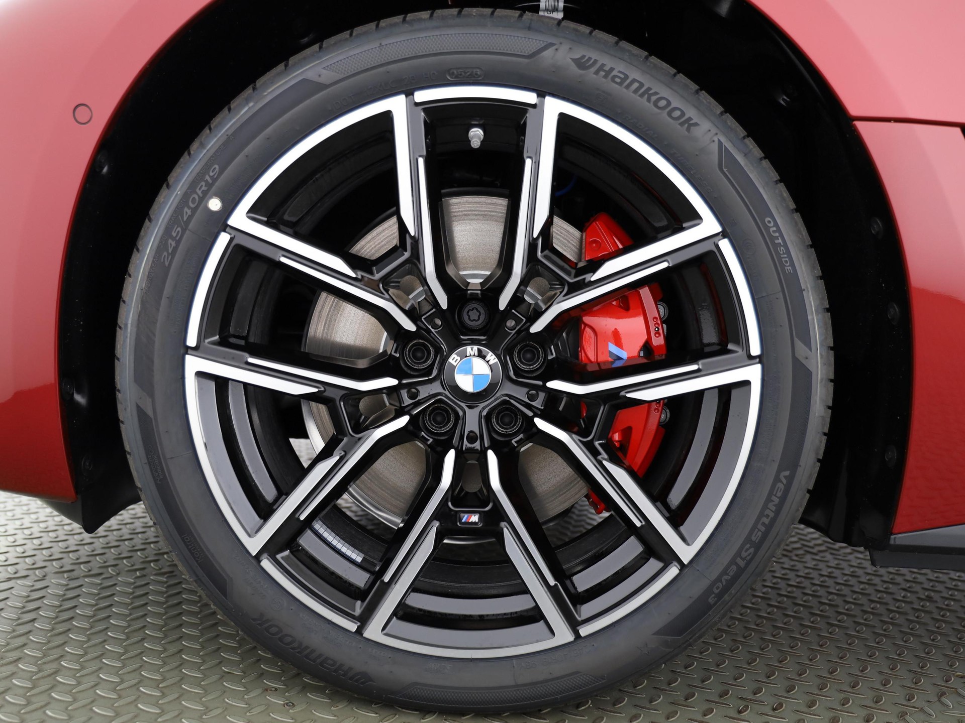 BMW i4 xDrive40-image-3