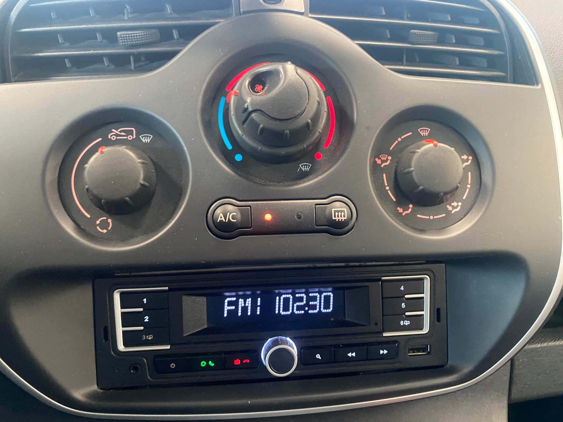 RENAULT Kangoo Medium dCi 95 ENERGY Business-image-7