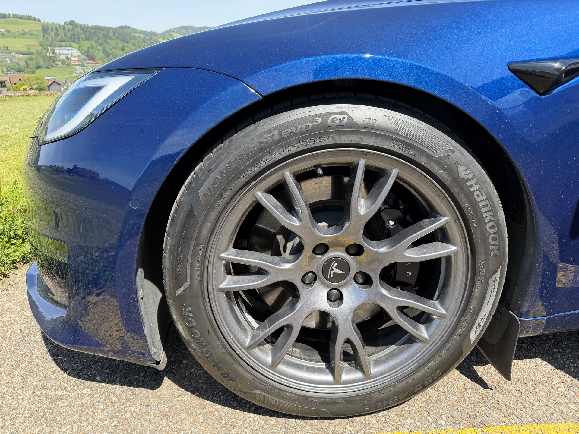 TESLA Model S 100 kWh Plaid-image-5