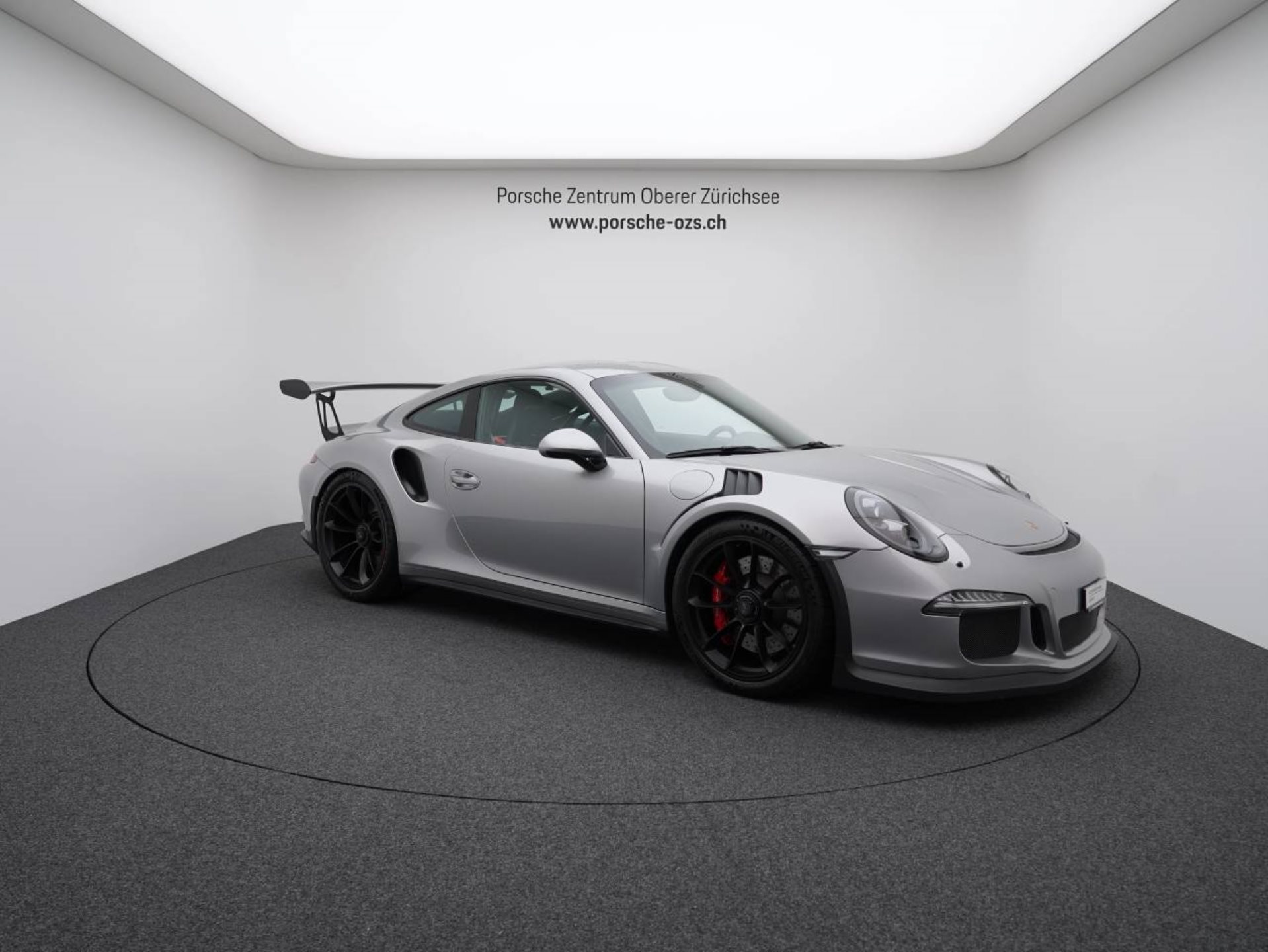 PORSCHE 911 GT3 RS-image-8