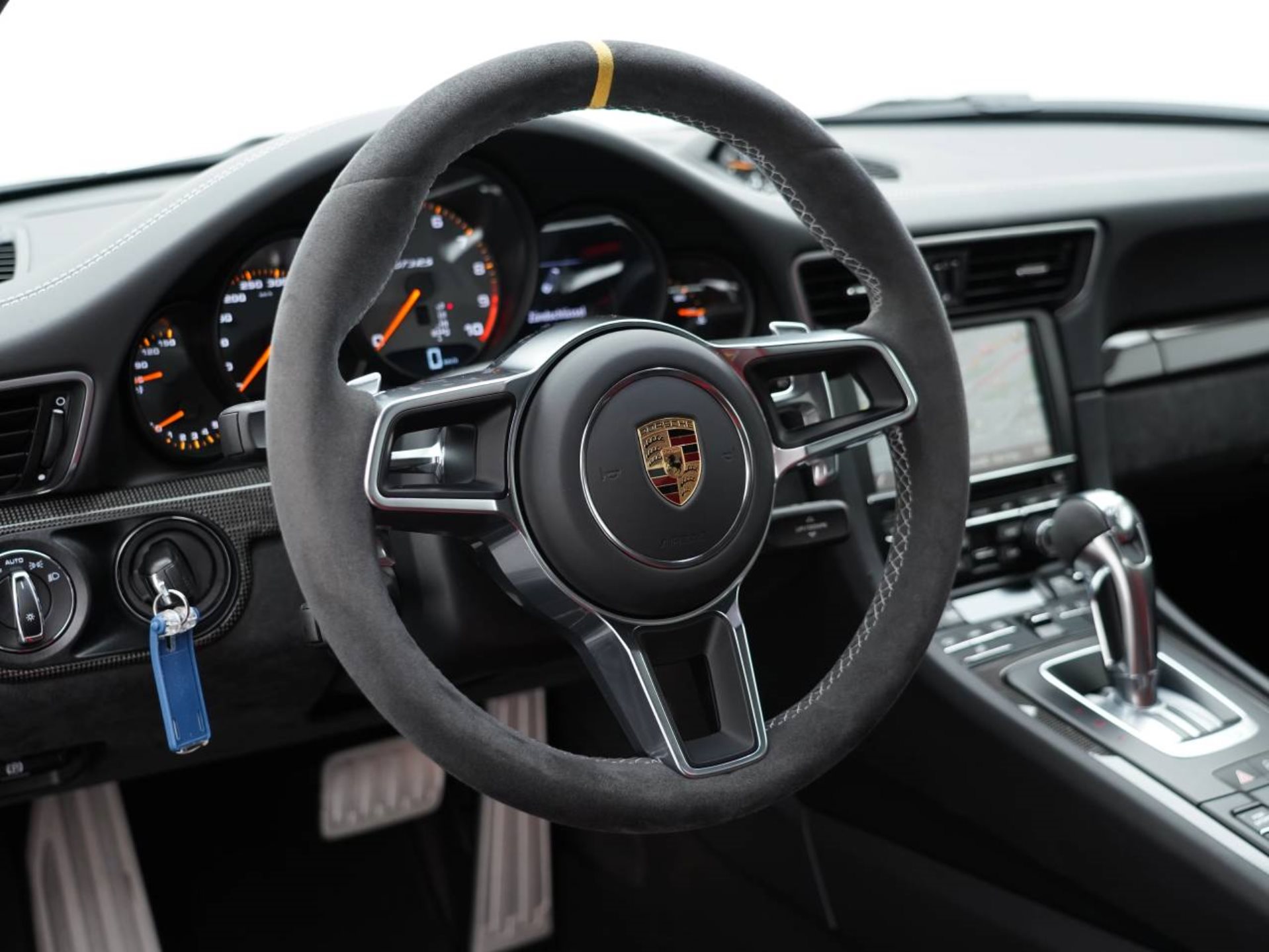 PORSCHE 911 GT3 RS-image-15