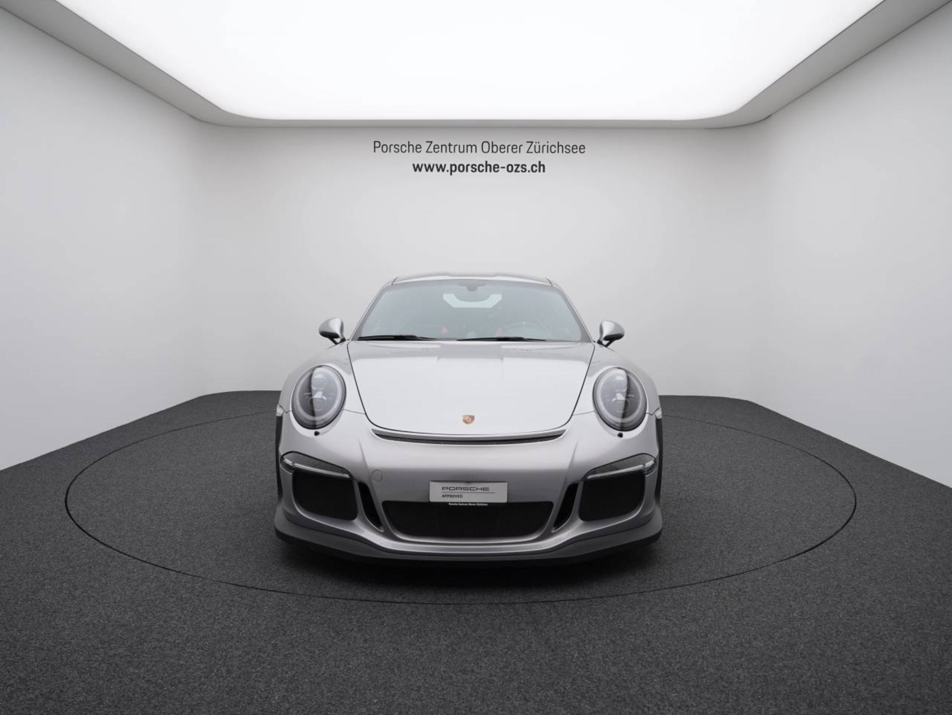 PORSCHE 911 GT3 RS-image-9