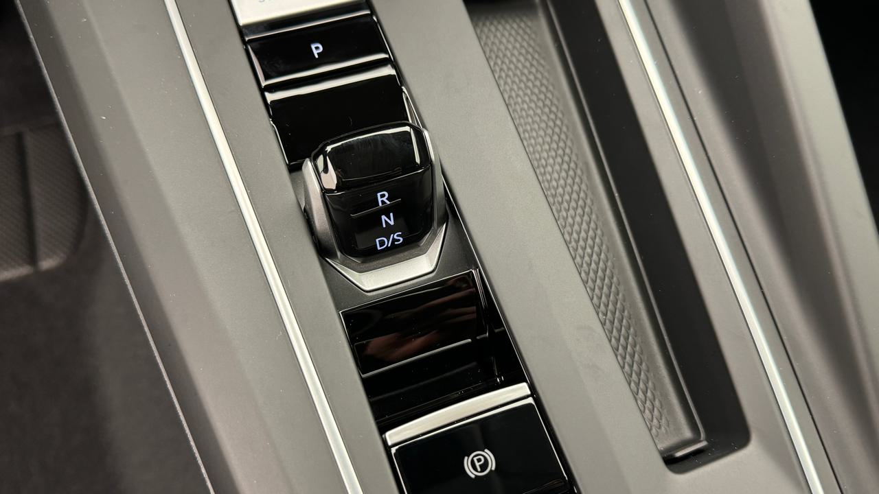 VW Golf VIII 1.5 TSI PHEV Limited-image-10