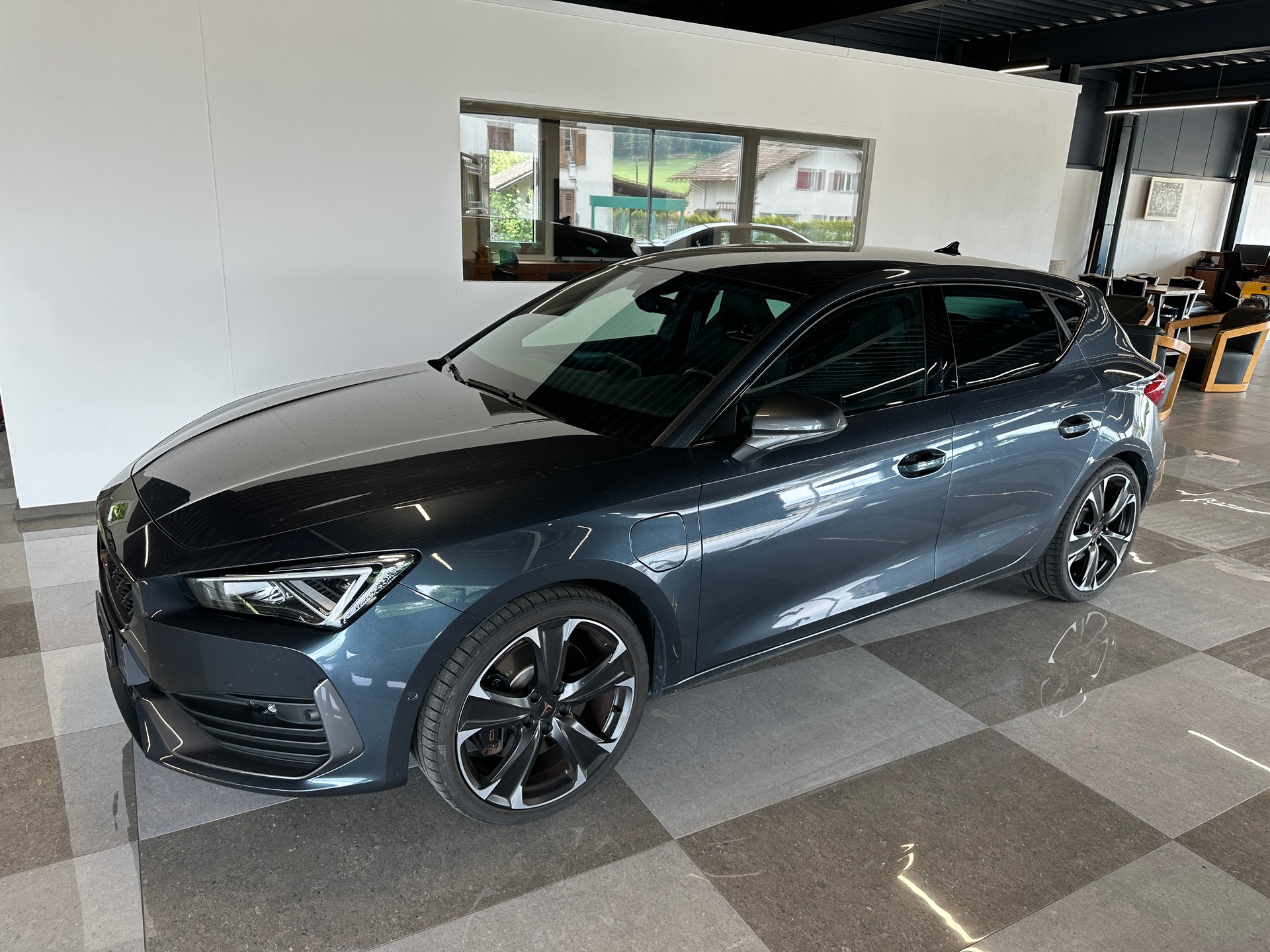 CUPRA LEON 1.4 e-HYBRID pHEV VZ DSG-image-0