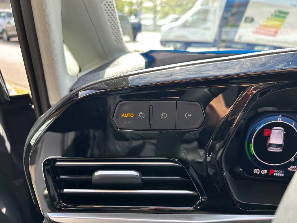 FORD TOURNEO Connect 1.5 EcoBoost 150 Active PHEV-image-10