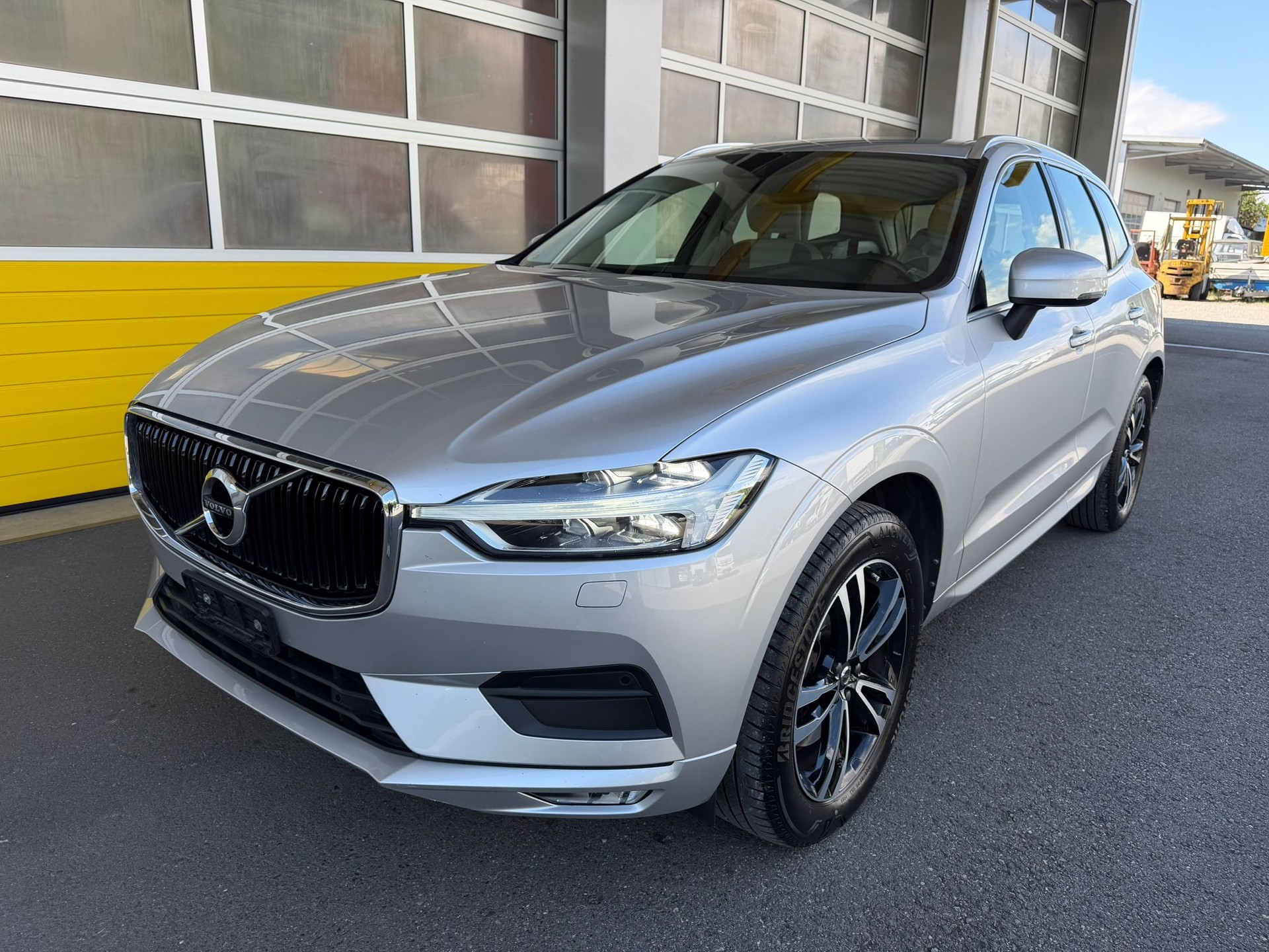 VOLVO XC60 D5 AWD Momentum Geartronic