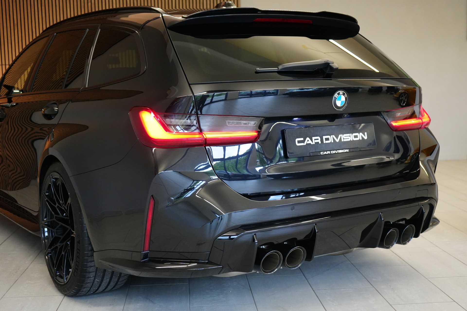BMW M3 Touring xDrive Competition-image-11