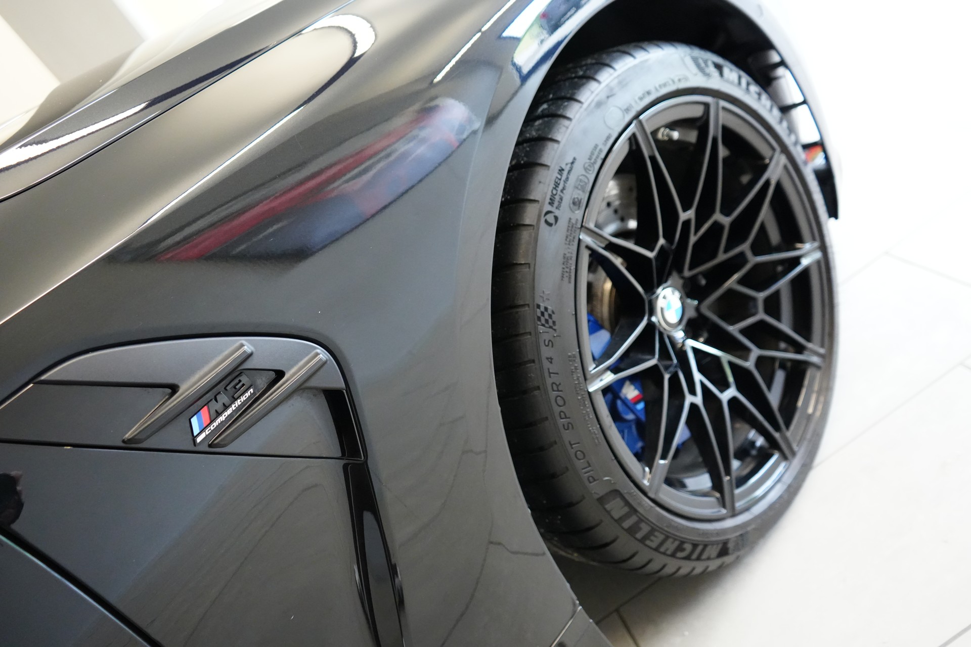 BMW M3 Touring xDrive Competition-image-9