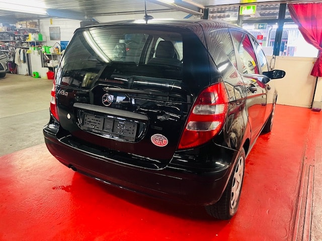 MERCEDES-BENZ A 150 Classic-image-6
