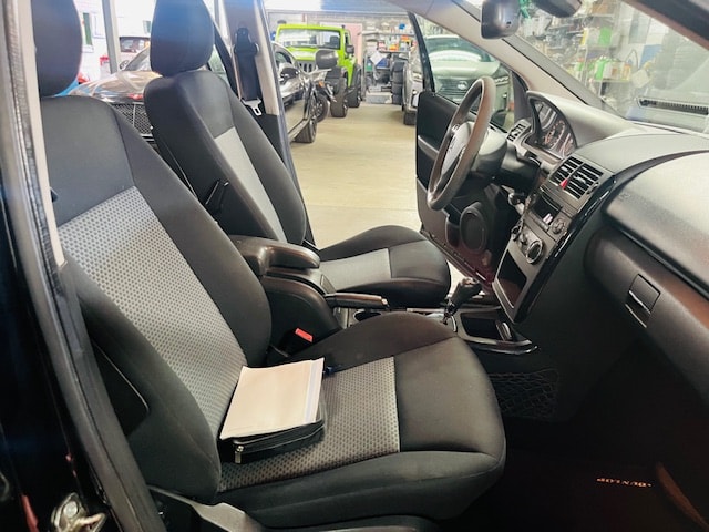 MERCEDES-BENZ A 150 Classic-image-14