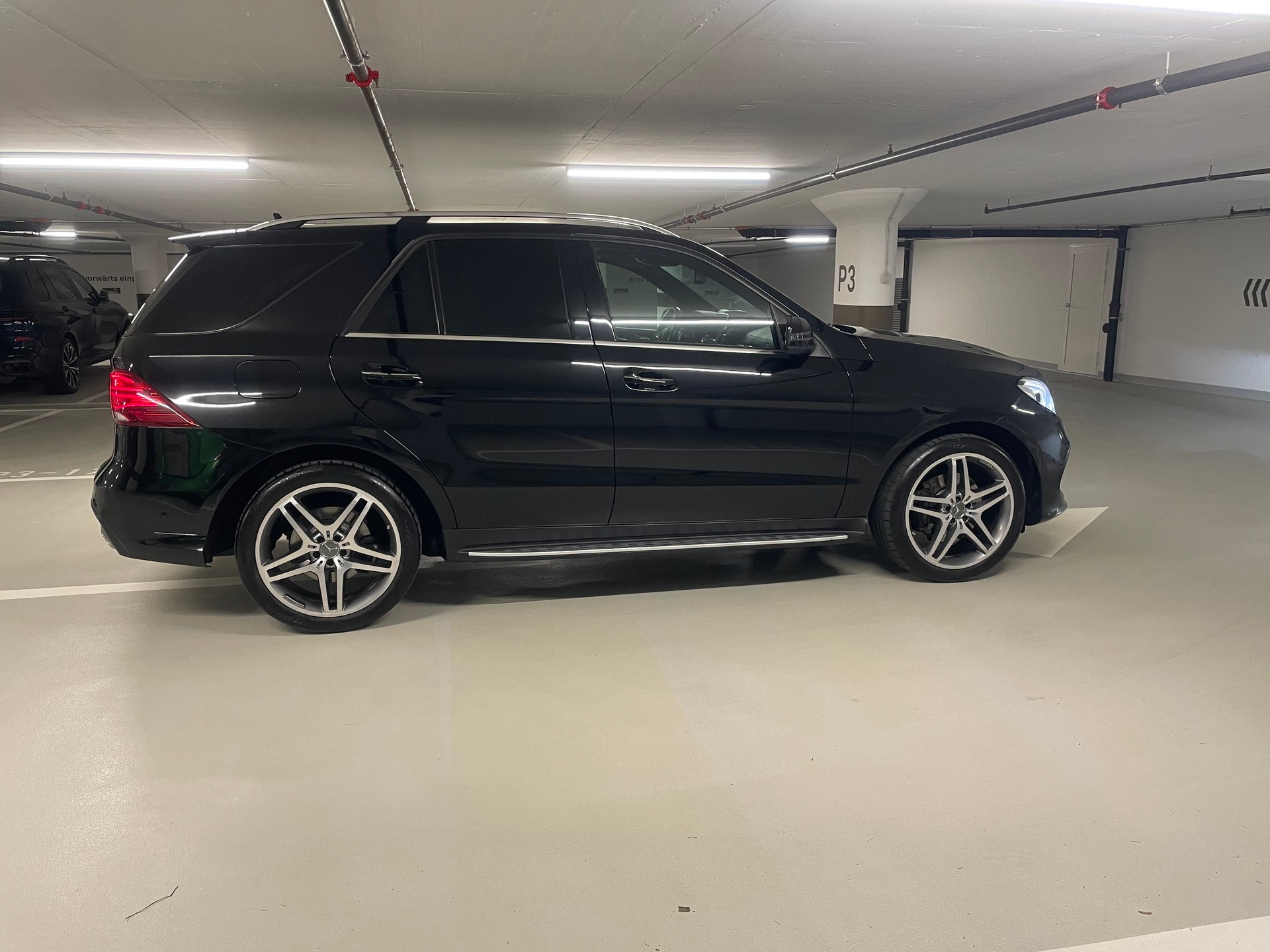 MERCEDES-BENZ GLE 350 d-image-2