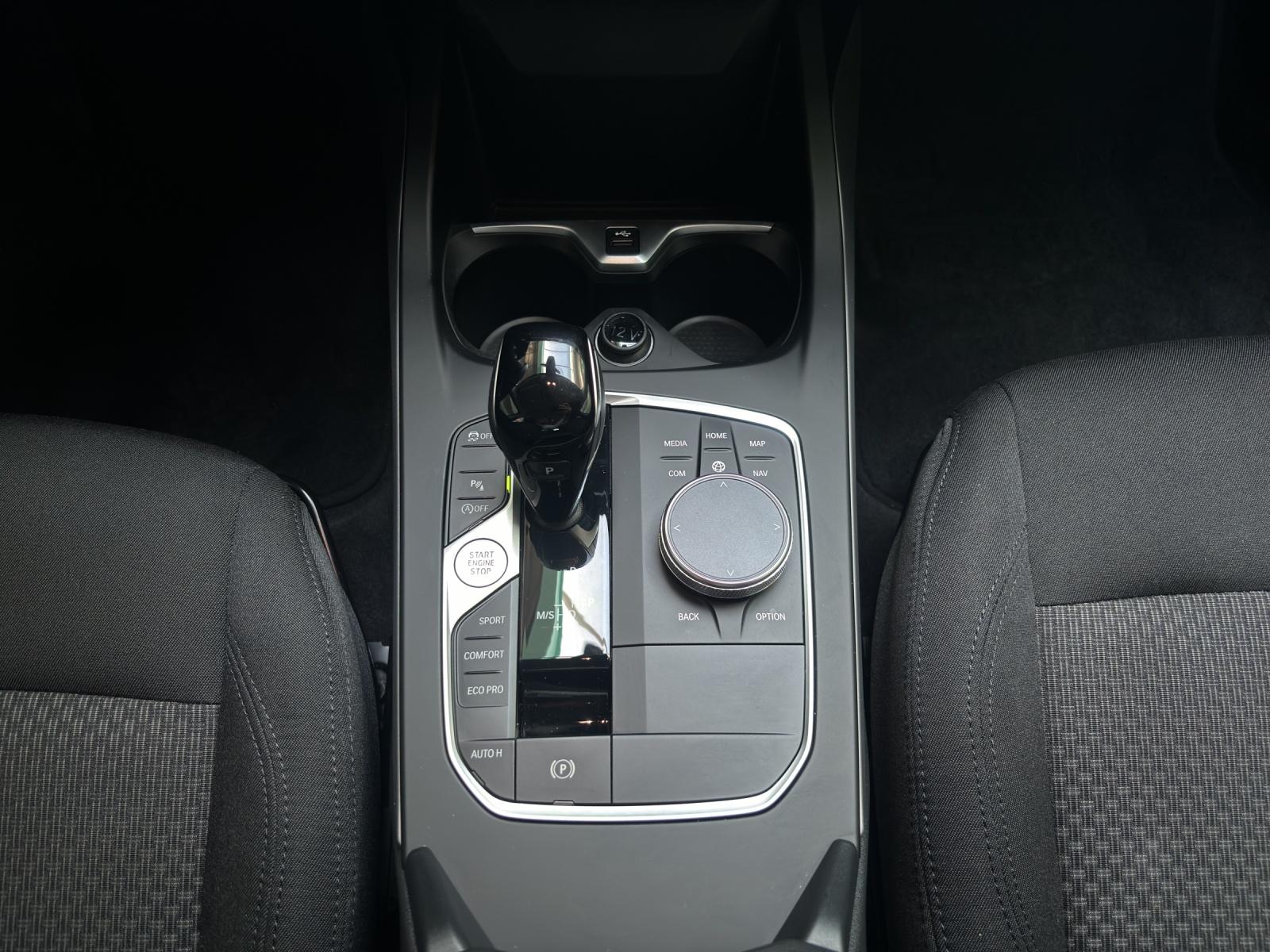 BMW 120d xDrive-image-7