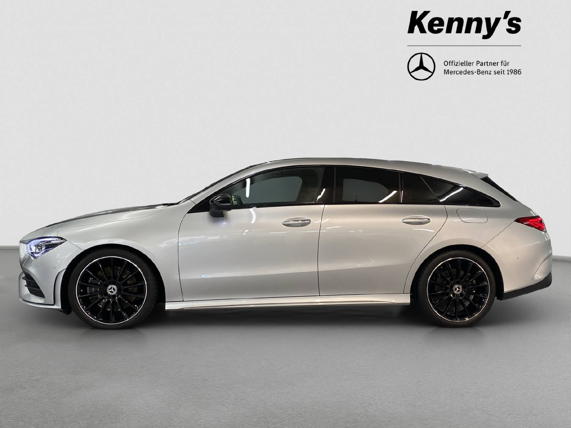 MERCEDES-BENZ CLA 250 AMG Line 4matic Shooting Brake-showroom-element-2