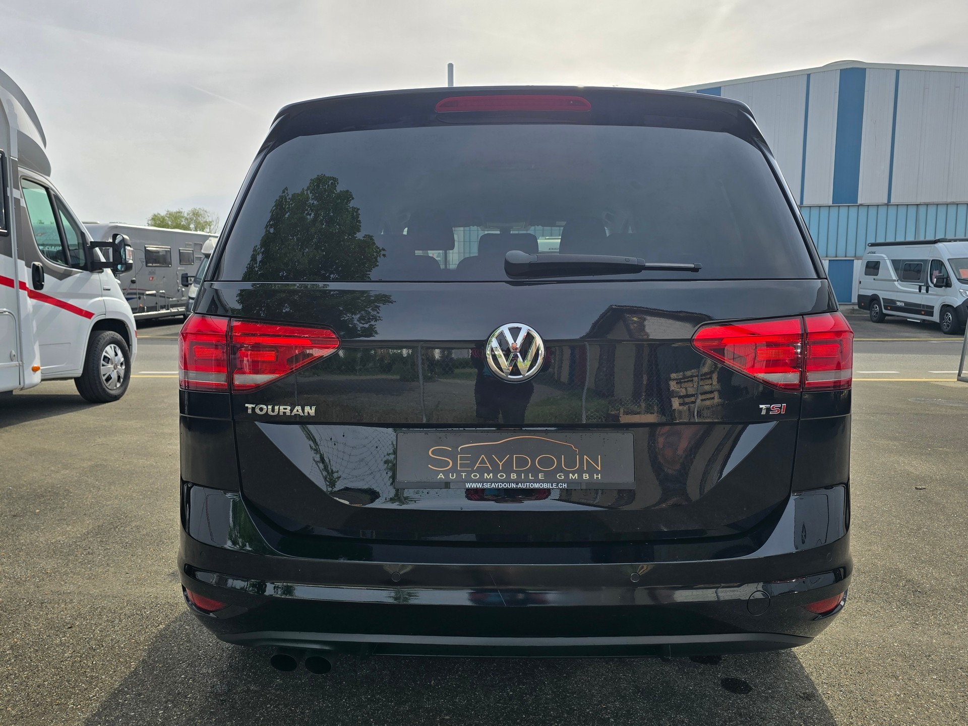 VW Touran 1.4 TSI BlueMotion Technology Family-image-6
