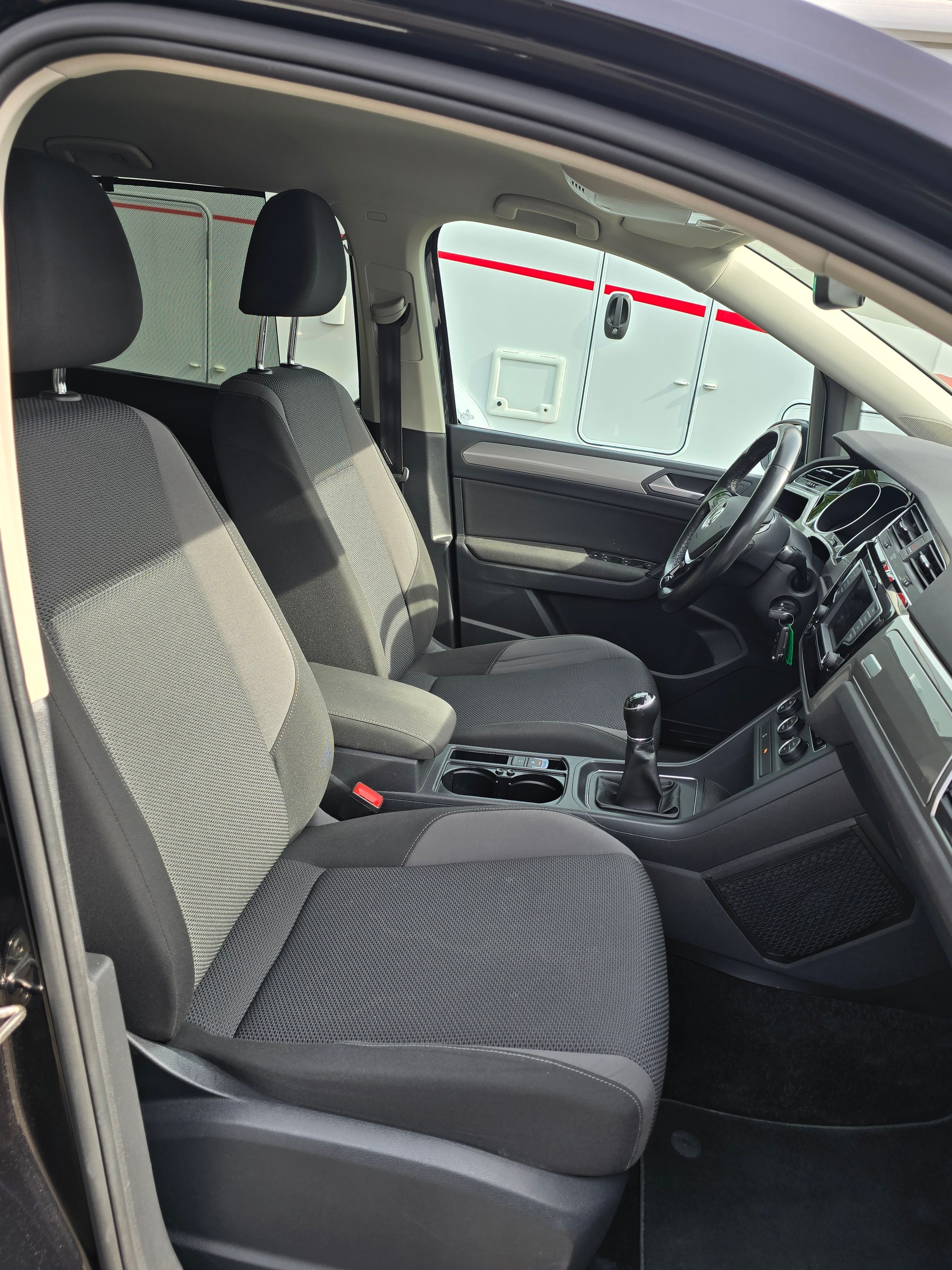 VW Touran 1.4 TSI BlueMotion Technology Family-image-17