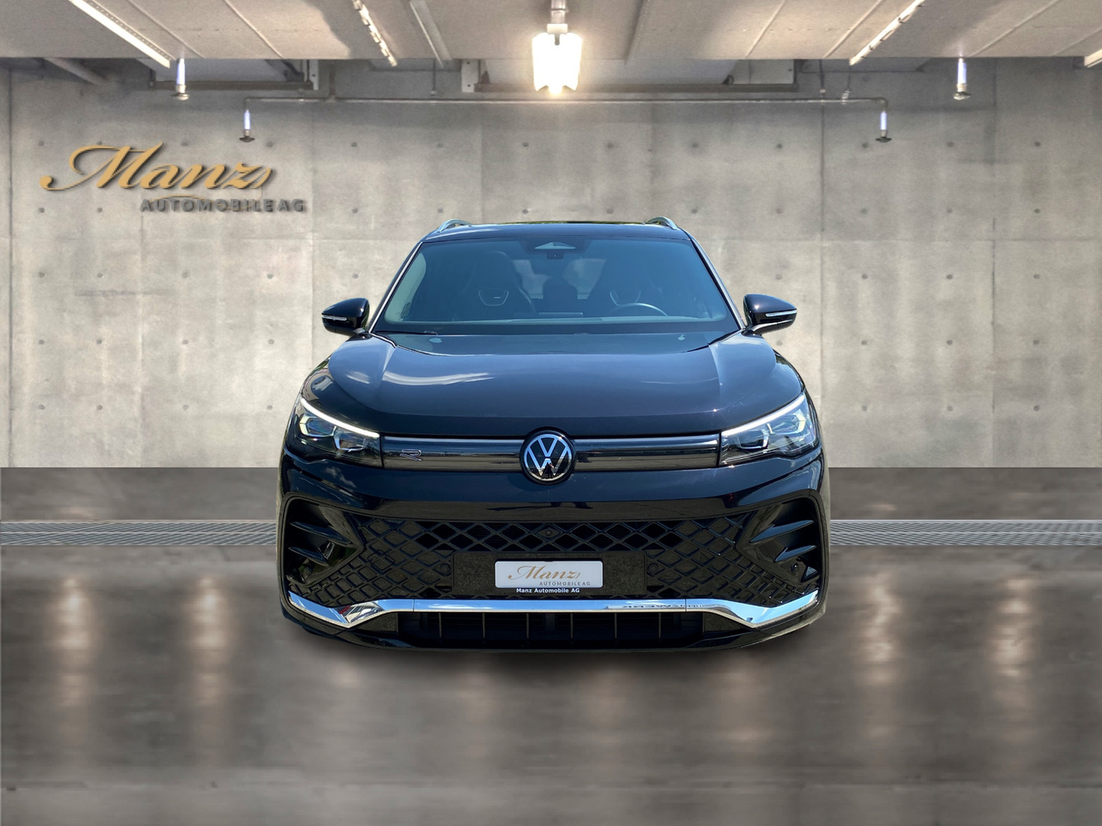 VW Tiguan 2.0 TSI 266PS DSG R-Line 4Motion **Panorama-Schiebe-Hebedach**-image-3