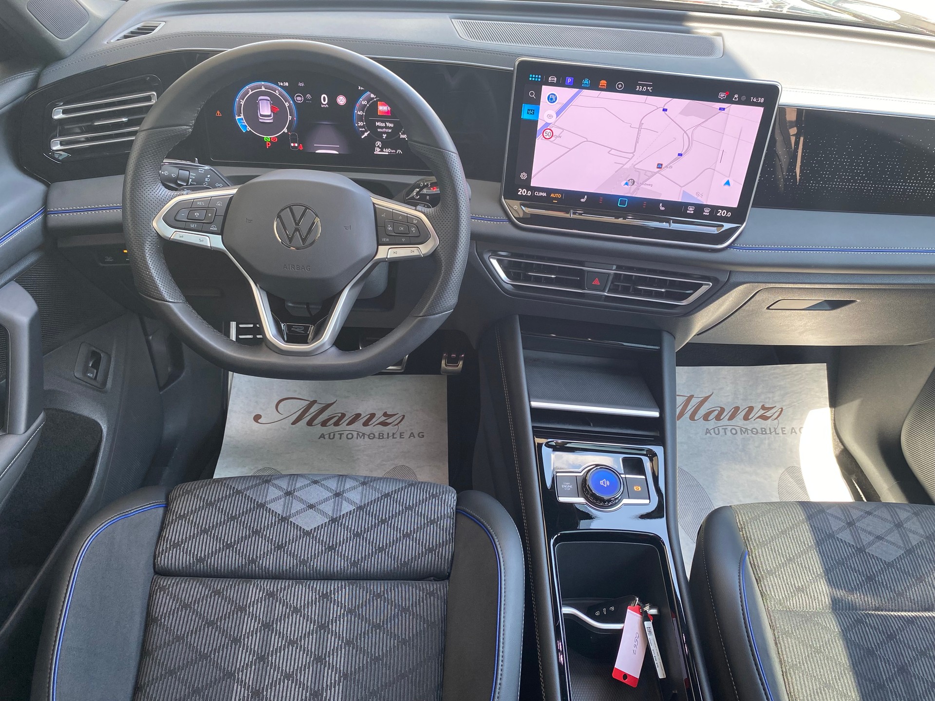 VW Tiguan 2.0 TSI 266PS DSG R-Line 4Motion **Panorama-Schiebe-Hebedach**-image-9