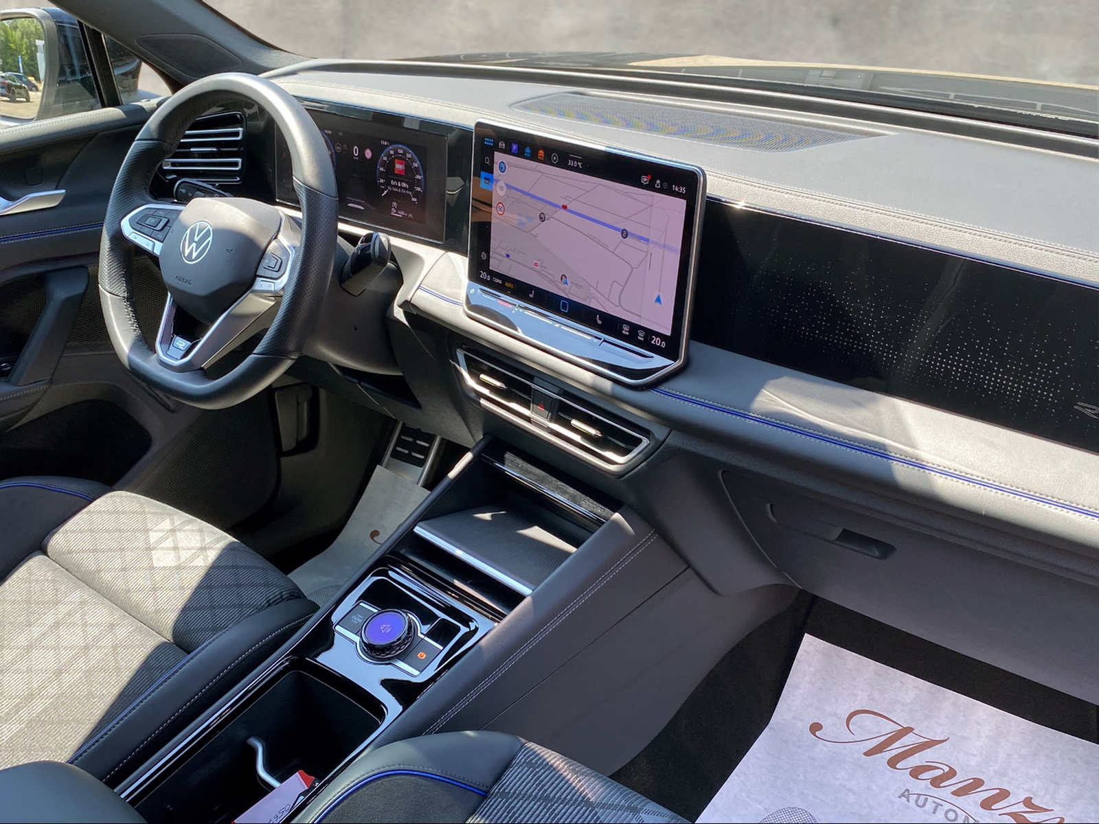 VW Tiguan 2.0 TSI 266PS DSG R-Line 4Motion **Panorama-Schiebe-Hebedach**-image-8