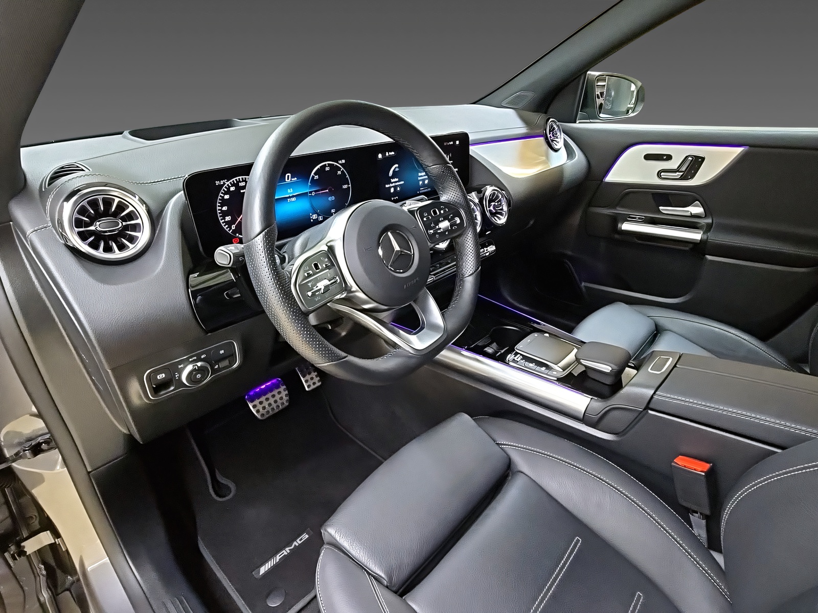 MERCEDES-BENZ EQA 350 4Matic AMG Line-image-6