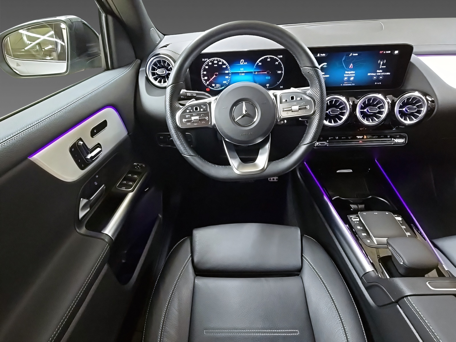 MERCEDES-BENZ EQA 350 4Matic AMG Line-image-7