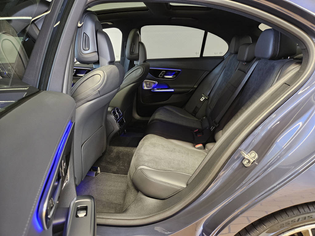 MERCEDES-BENZ C 220 d 4Matic Limousine AMG Line Swiss Star-image-12