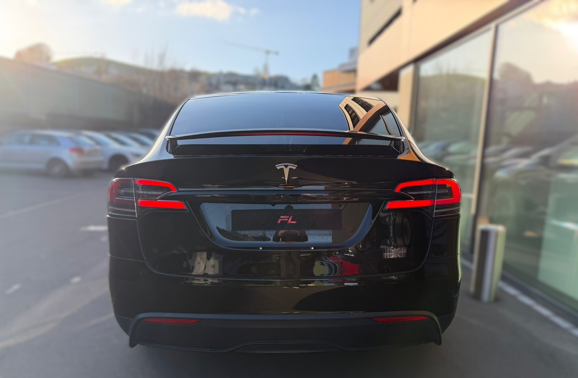 TESLA Model X Plaid-image-8