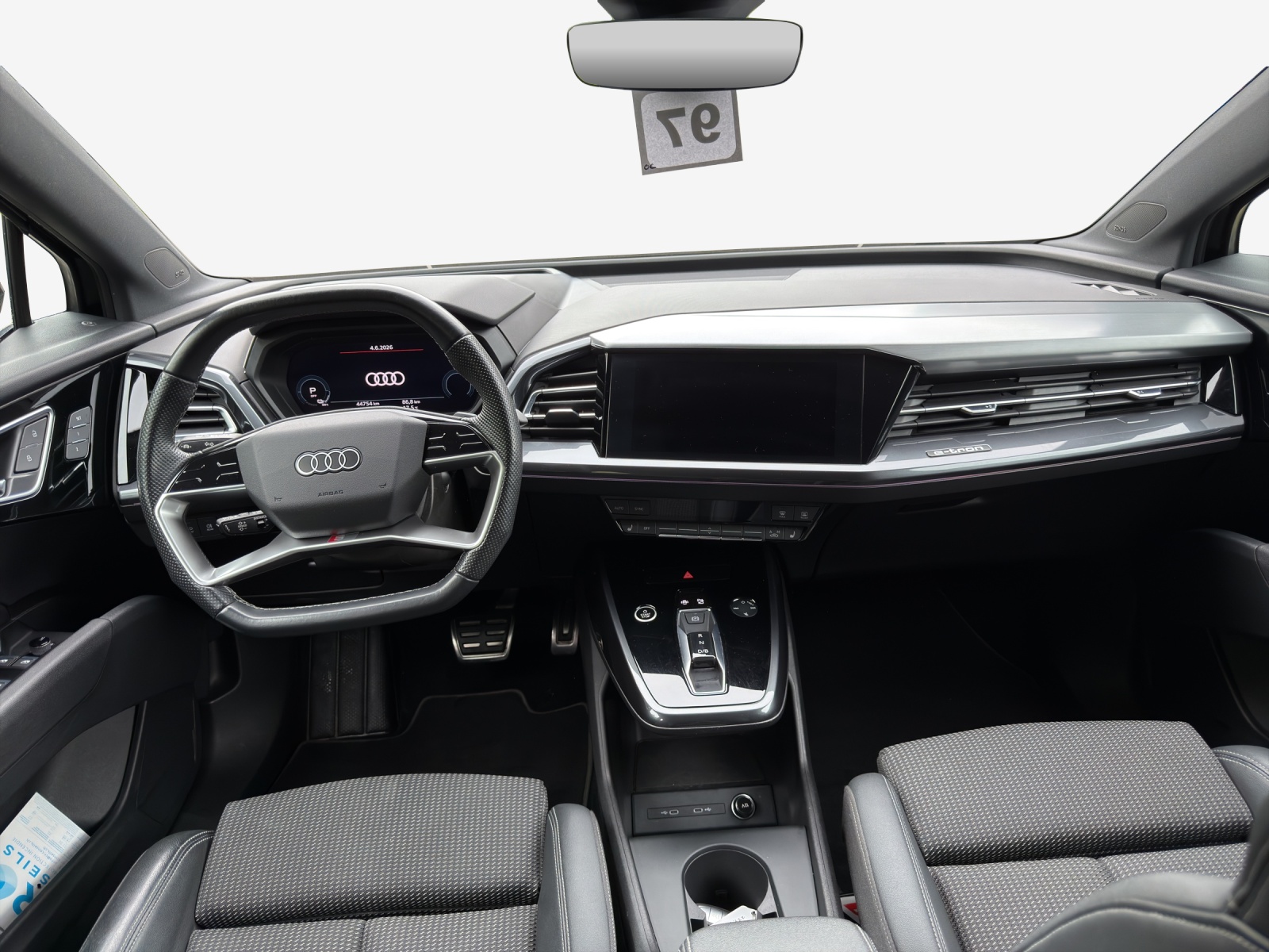 AUDI Q4 e-tron 50 quattro-image-9