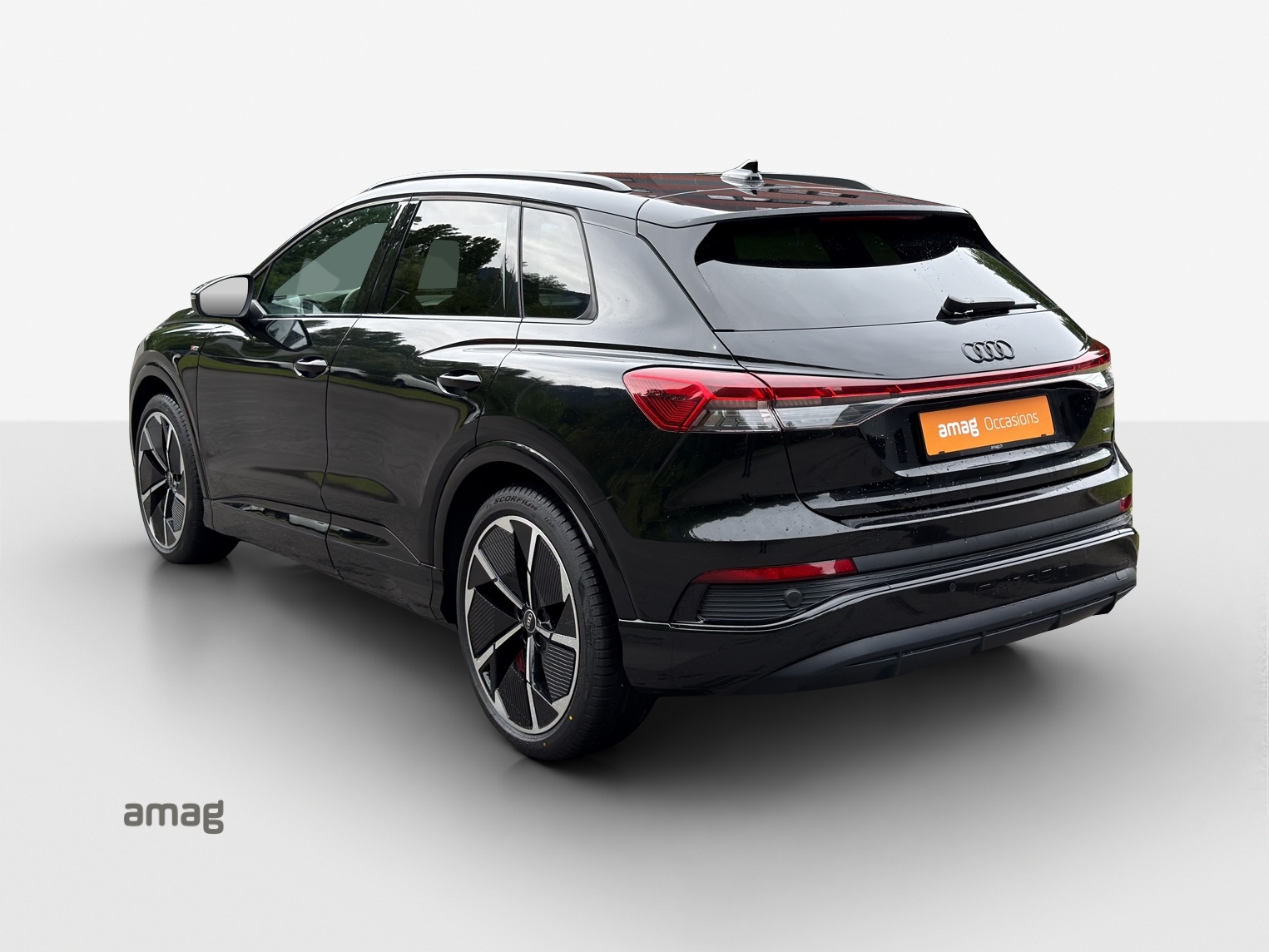 AUDI Q4 e-tron 50 quattro-image-2