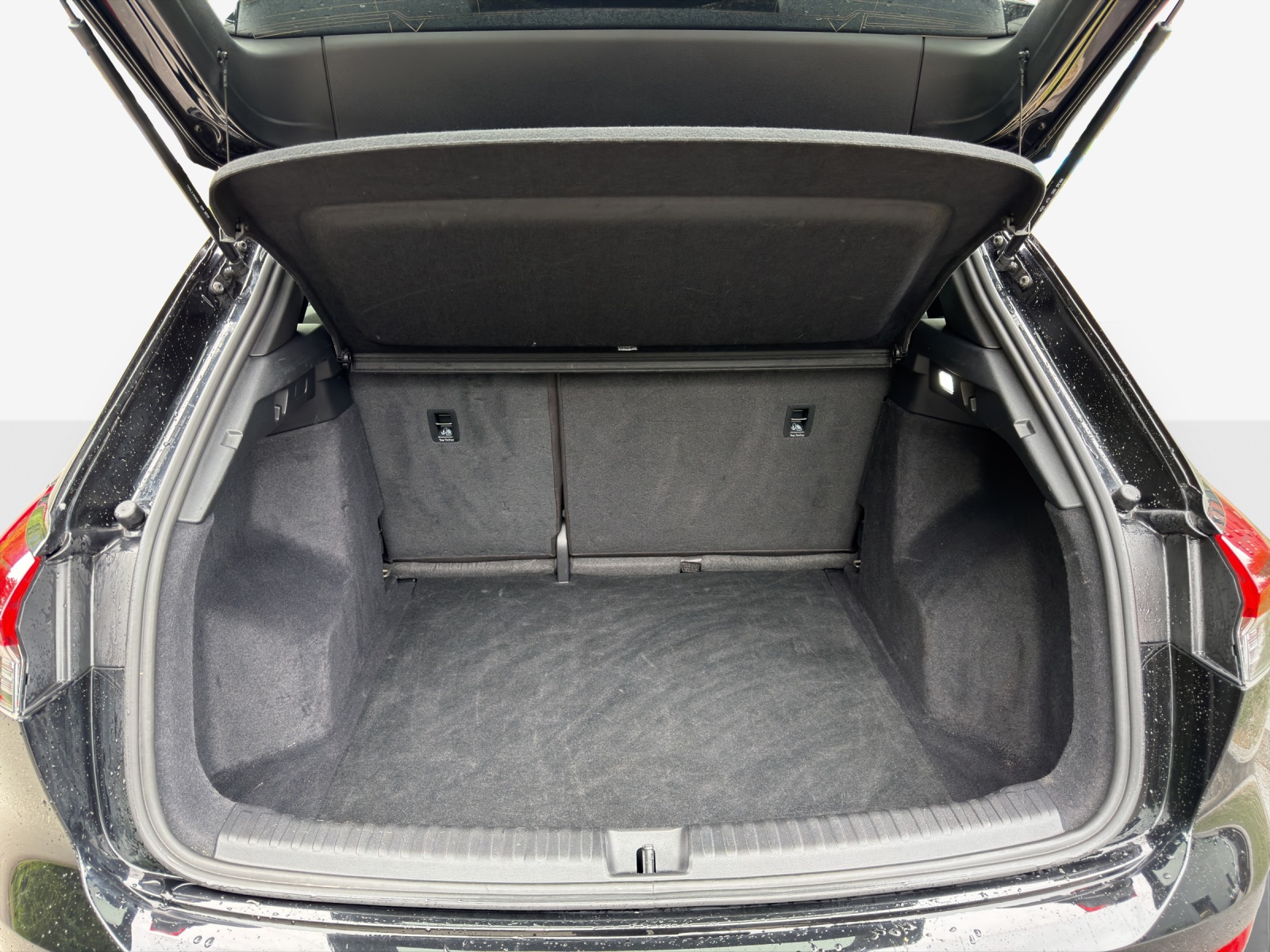AUDI Q4 e-tron 50 quattro-image-13