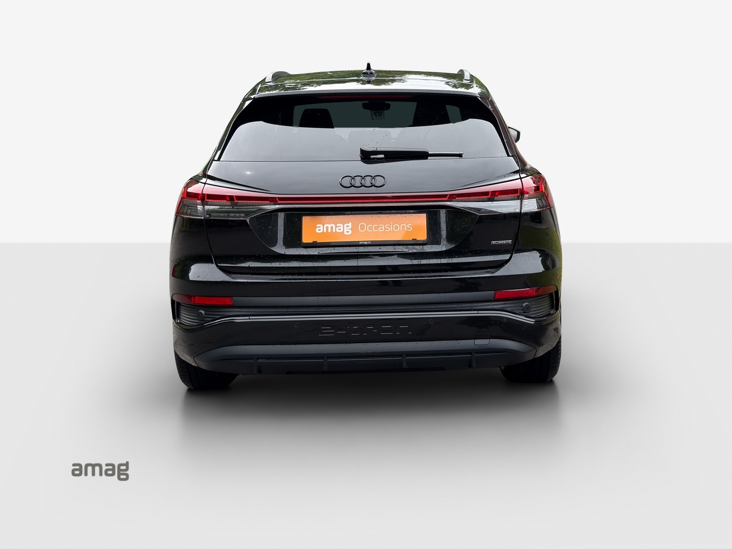 AUDI Q4 e-tron 50 quattro-image-4