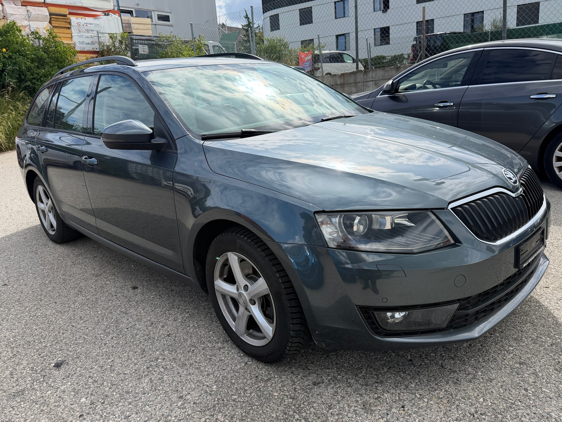 SKODA Octavia Combi 2.0 TDI Ambition 4x4 DSG-image-2