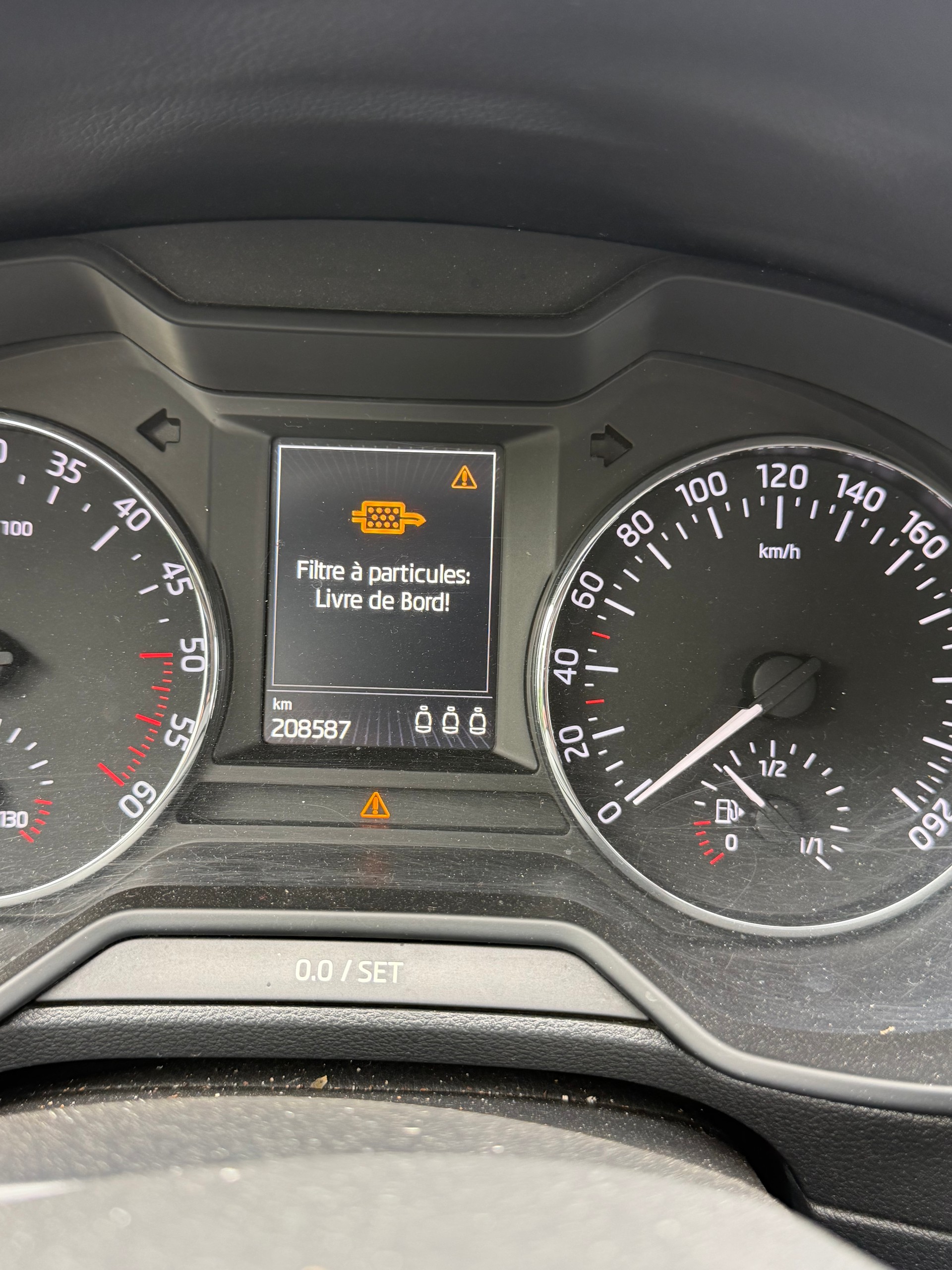 SKODA Octavia Combi 2.0 TDI Ambition 4x4 DSG-image-10