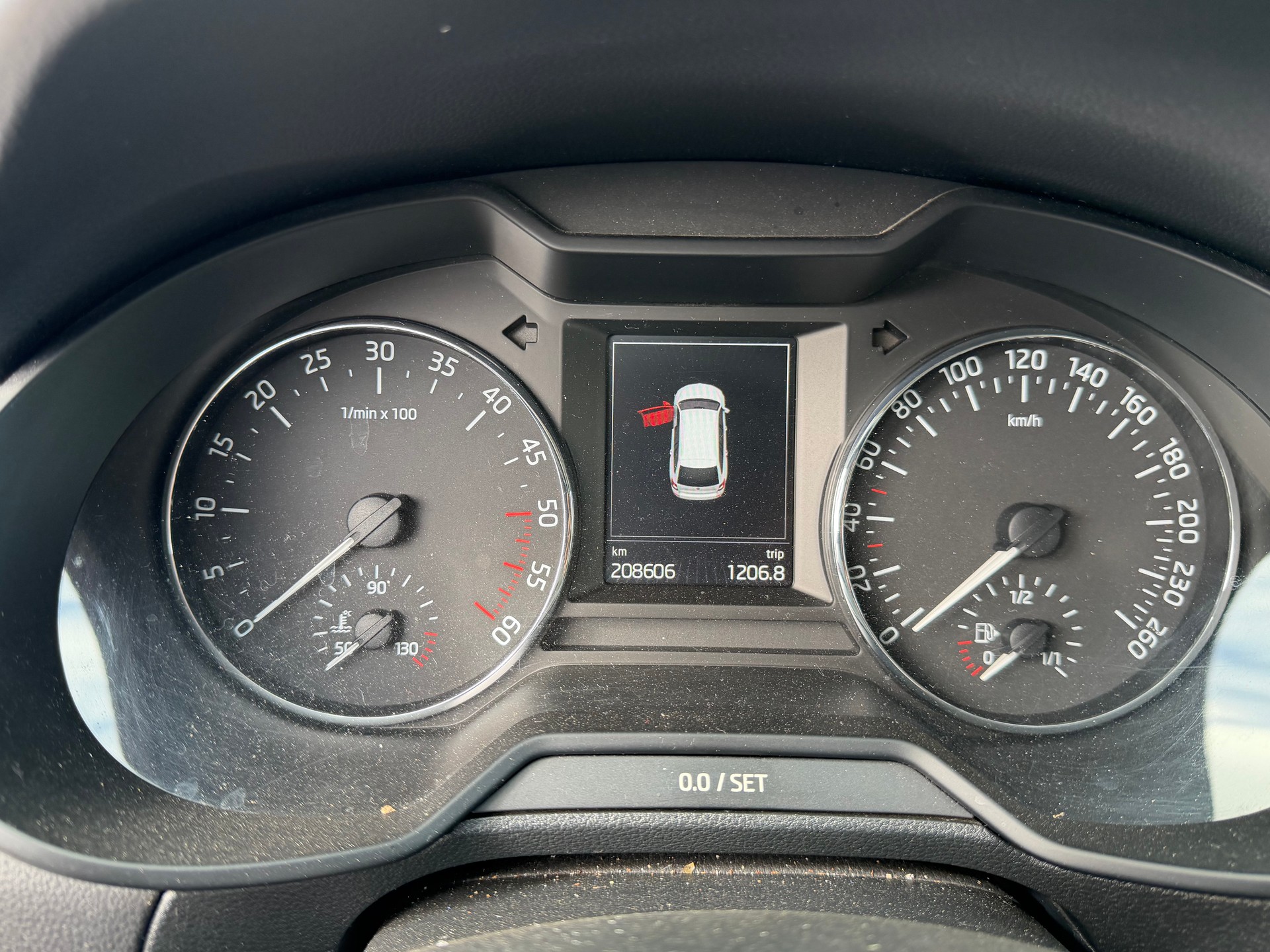 SKODA Octavia Combi 2.0 TDI Ambition 4x4 DSG-image-12