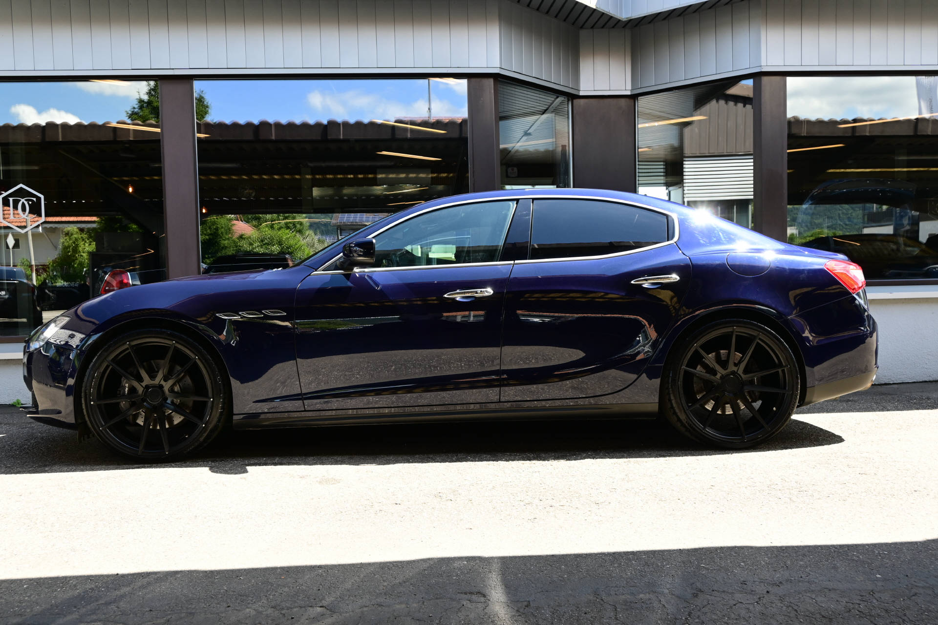 MASERATI Ghibli 3.0 V6 S Q4 **Carbon**-image-3