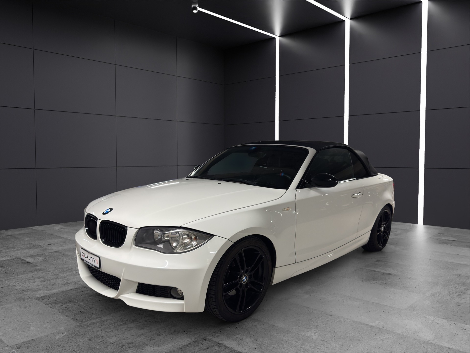 BMW 118i Cabrio-image-0