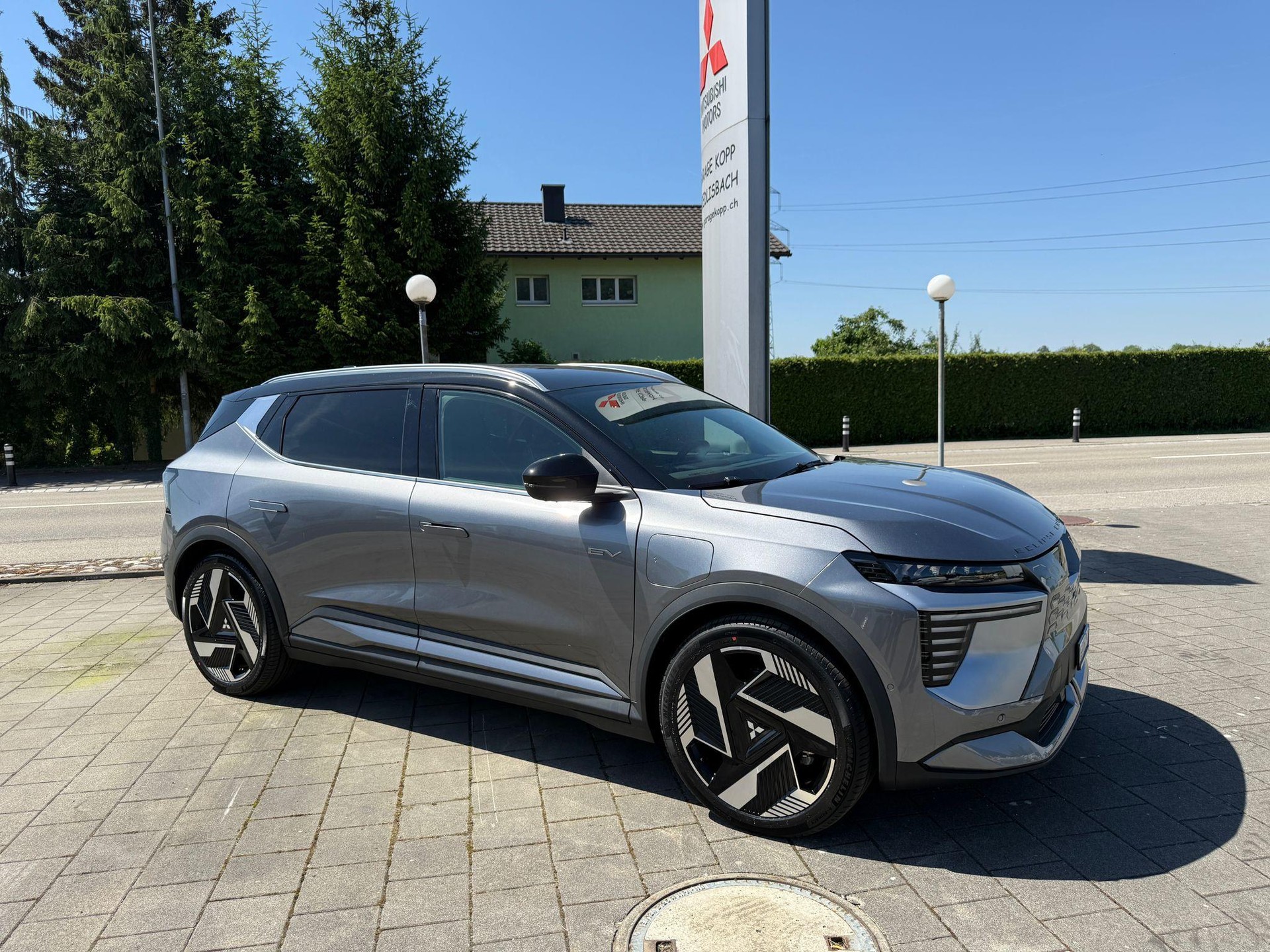 MITSUBISHI Eclipse Cross Instyle-showroom-element-3