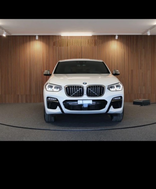 BMW M40i-image-1