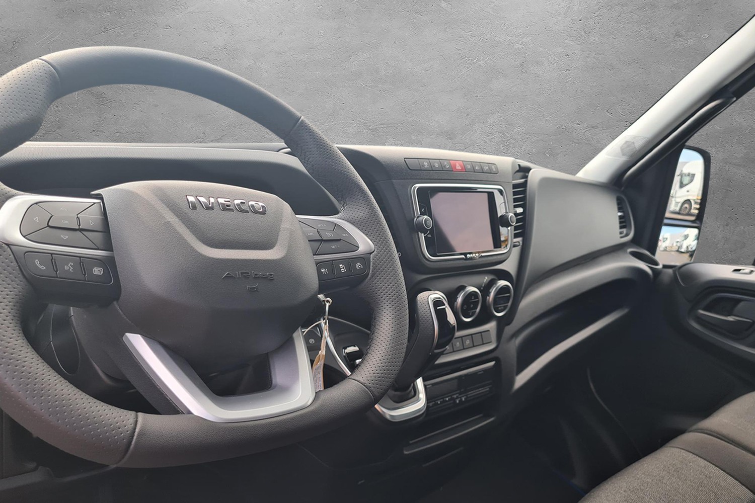 IVECO 38S14EV Kastenwagen-image-12